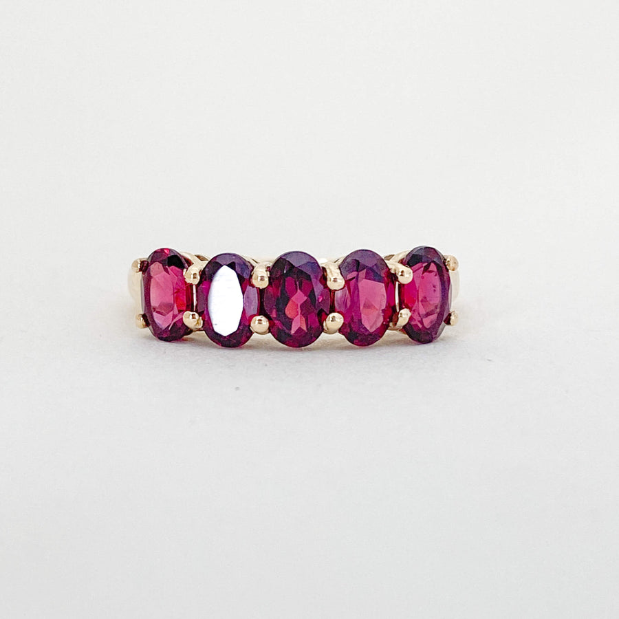 Vintage Grapet Garnet Cinq Ring