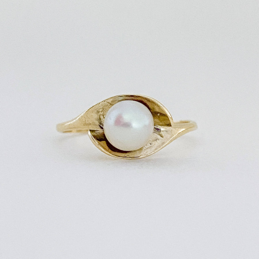 Vintage Pearl Oyster Ring