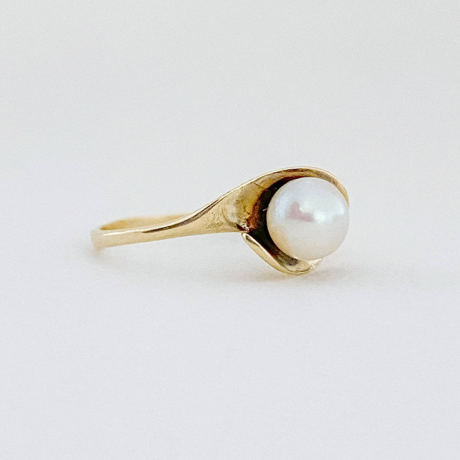 Vintage Pearl Oyster Ring