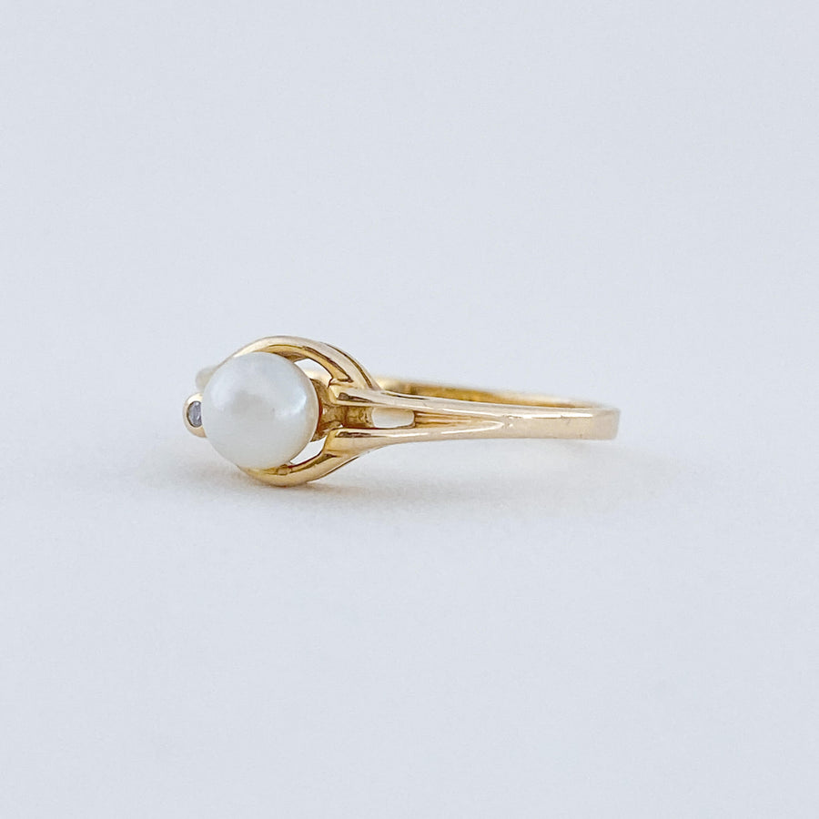 Vintage Pearl & Diamond Swirl Ring