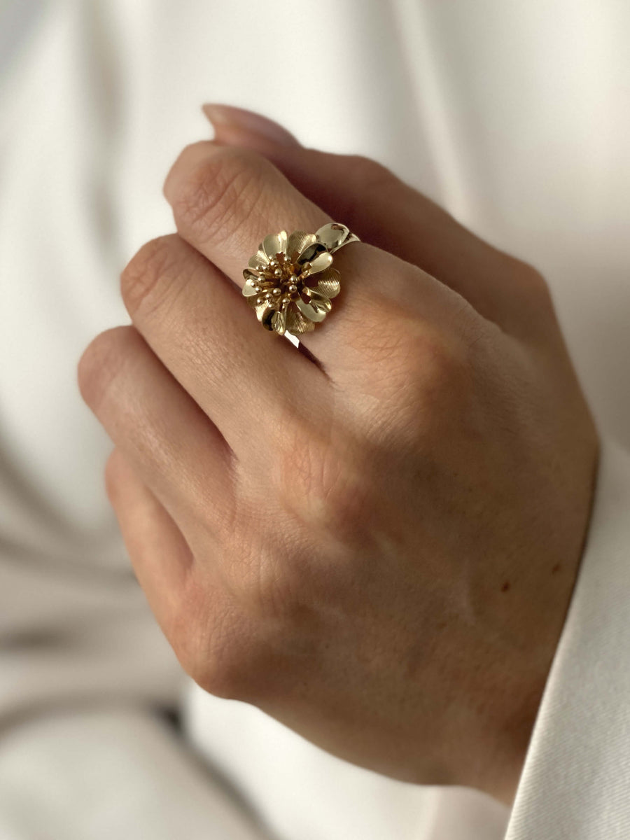 Vintage Fleur d'Or Cocktail Ring