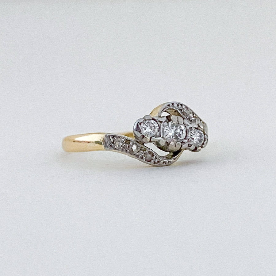 Vintage Diamond Waves Ring