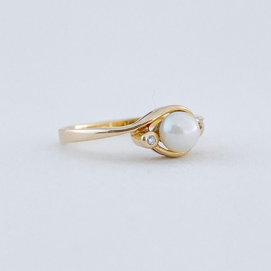 Vintage Pearl & Diamond Swirl Ring