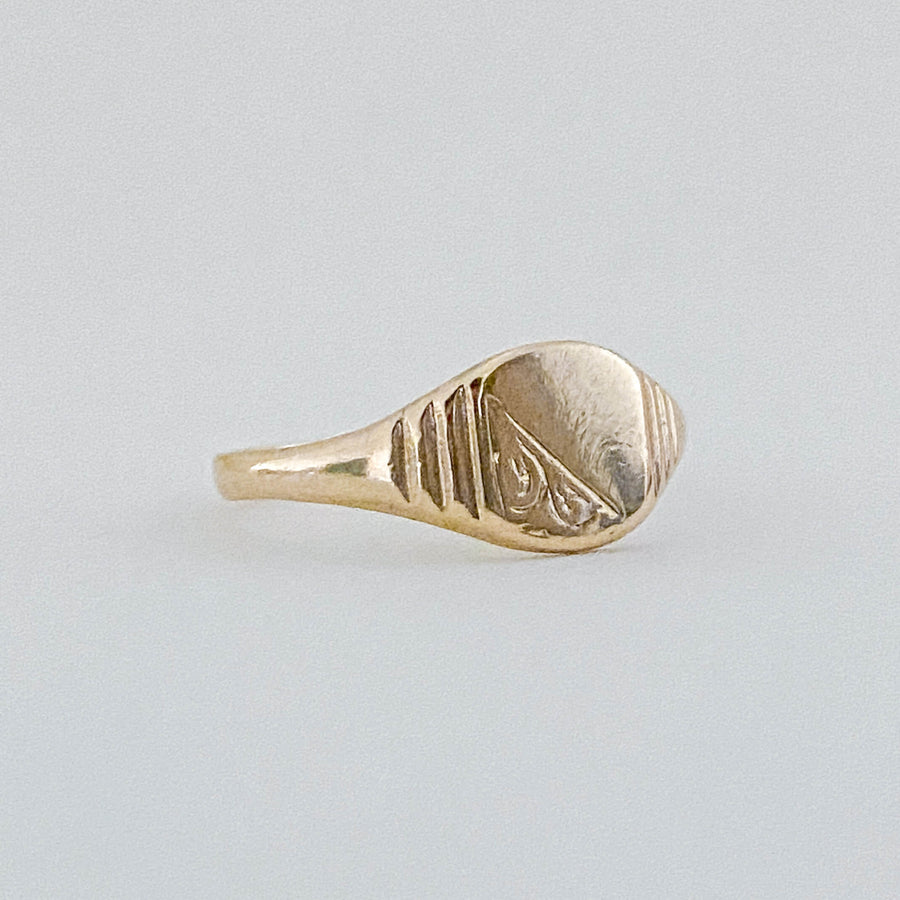 Vintage Signet Demi Patterned Ring