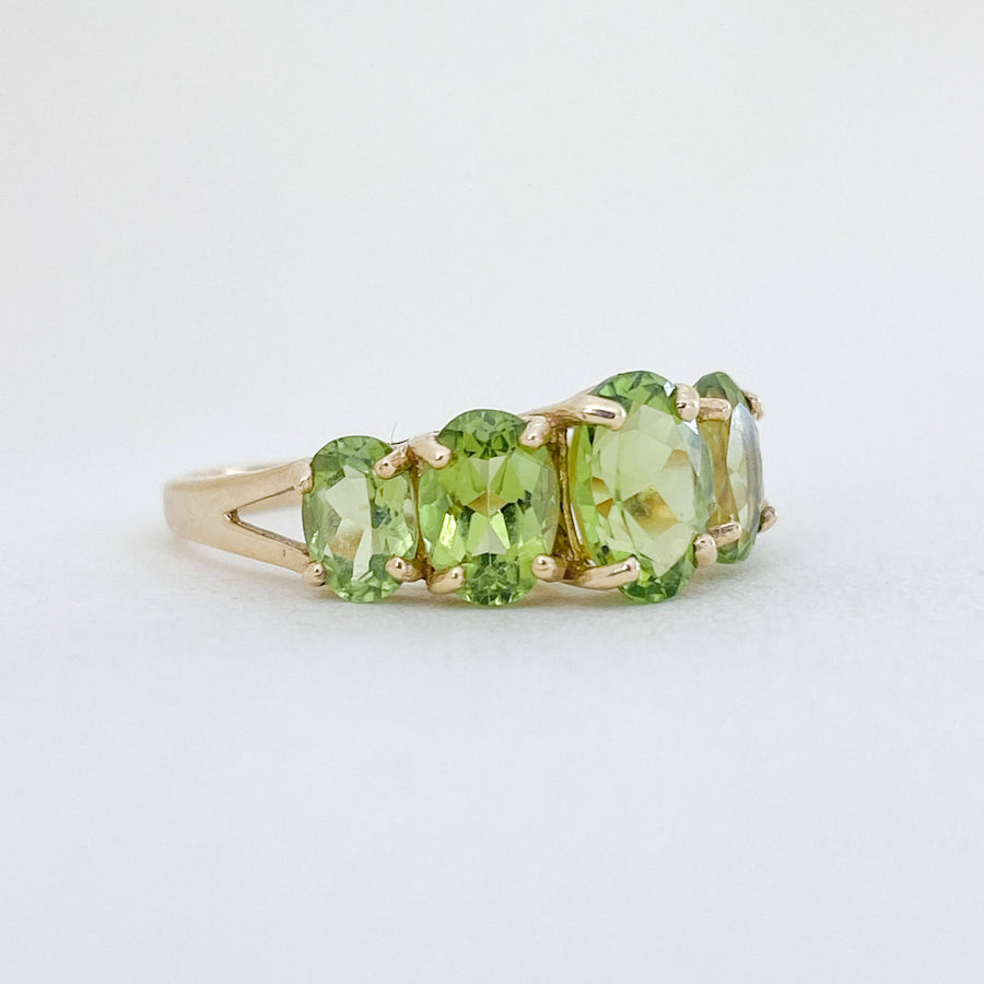 Vintage Peridot Cinq Ring