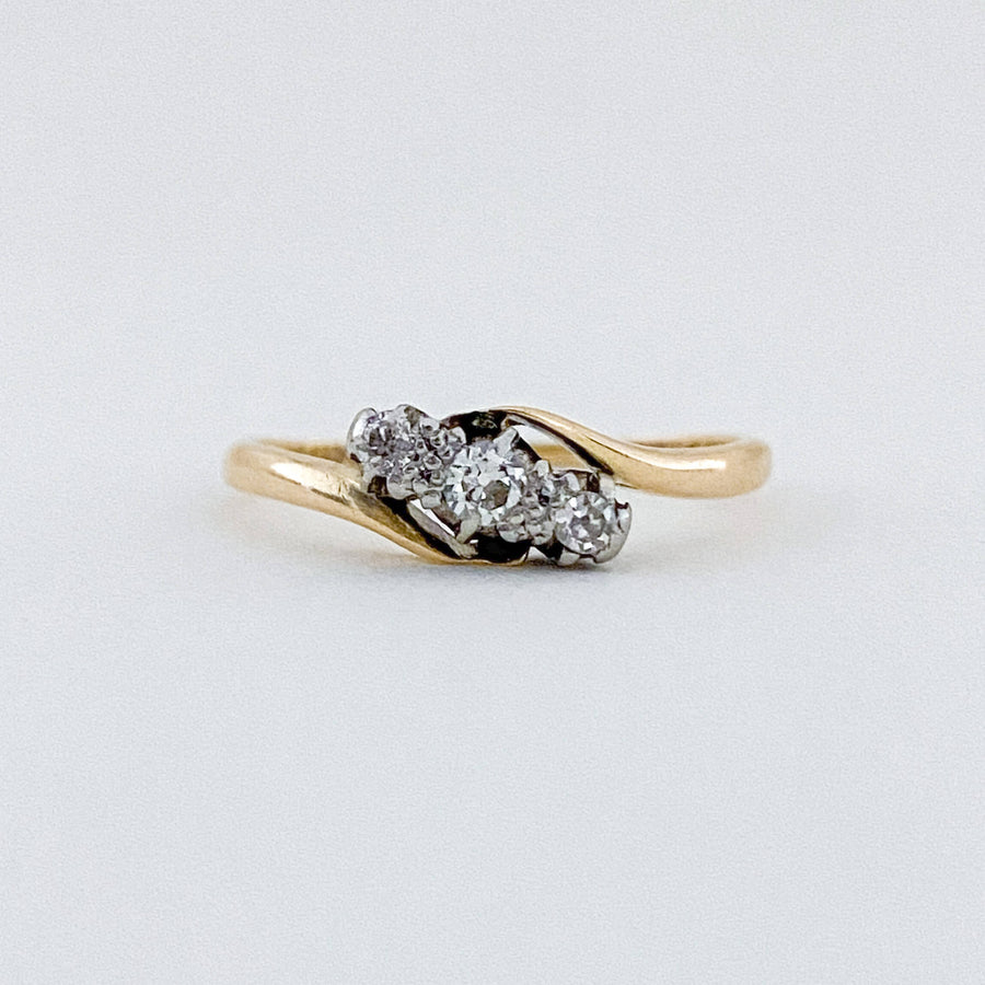 Vintage Diamond Wave Ring