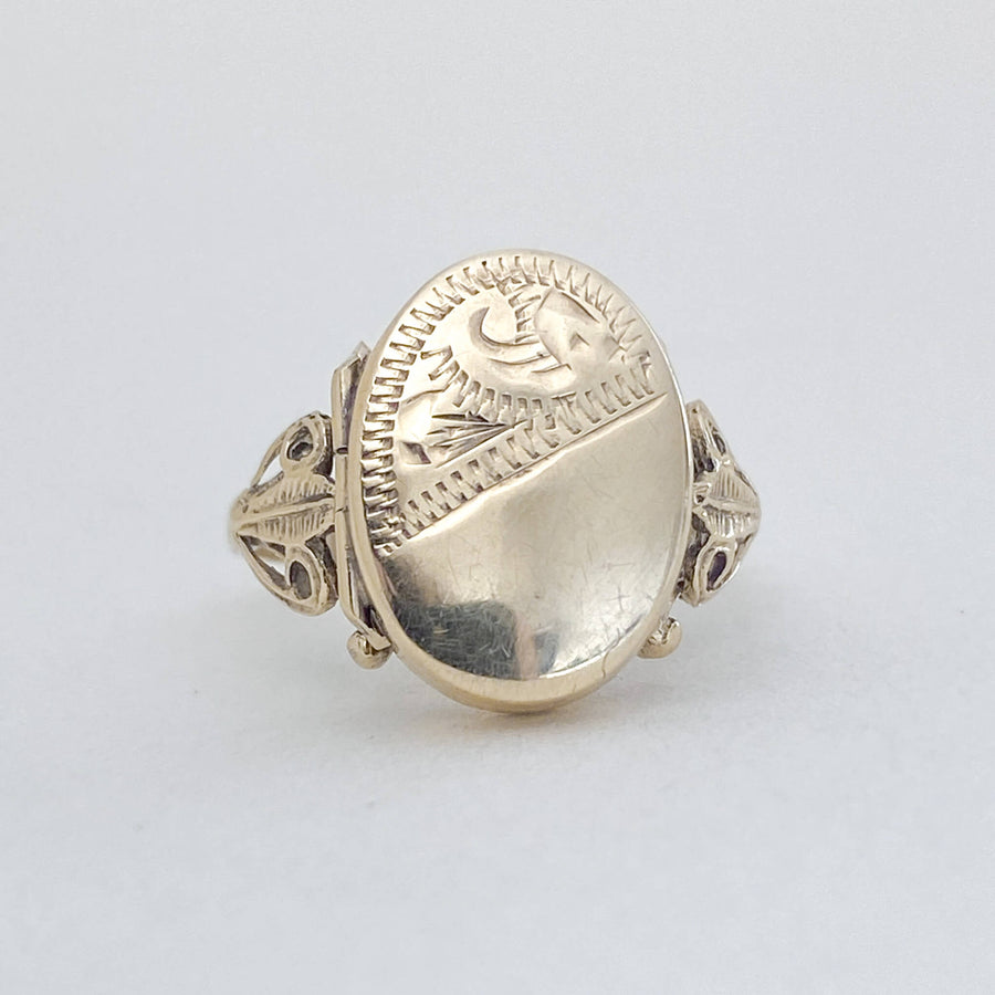Vintage Demi Patterned Locket Ring