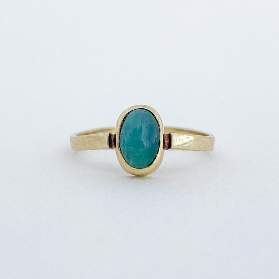 Vintage Green Quartz Oval Ring