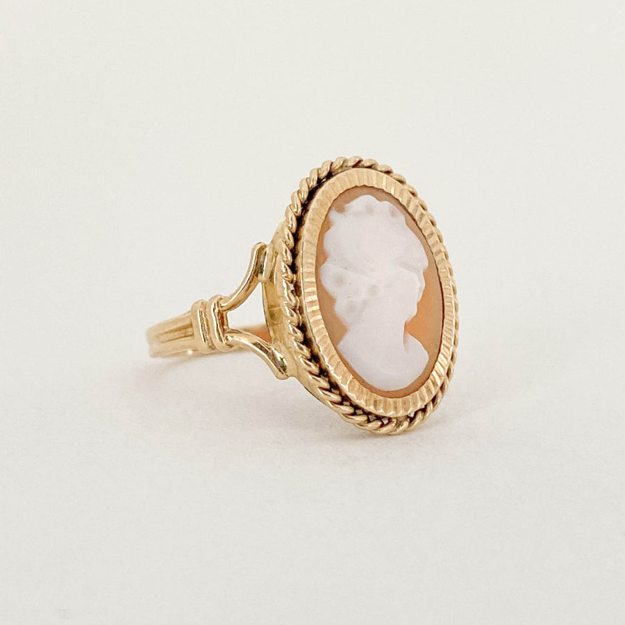 Vintage Cameo Cord Ring
