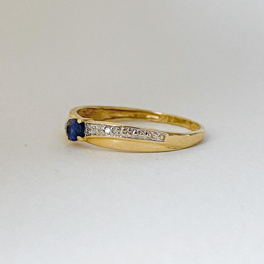 Vintage Sapphire & Diamond Twist Ring - Forever Mine Collectables
